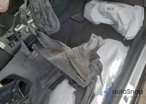 2013 BMW M6 z USA, uszkodzony, nr VIN WBSLZ9C59DDZ78115